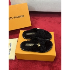 Louis Vuitton Slippers